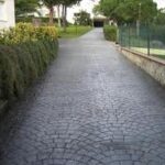 Pavimento de hormigón impreso. Modelo Guijarro Belga